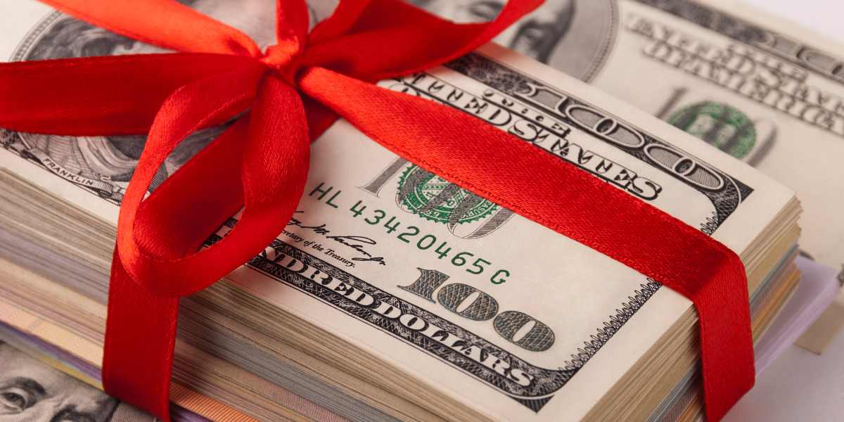 Doctorate vs PhD Salary: What's The Difference?